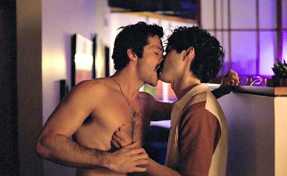 Dylan O’Brien Nude: He Serves Cake On His Birthday With Gay Sex