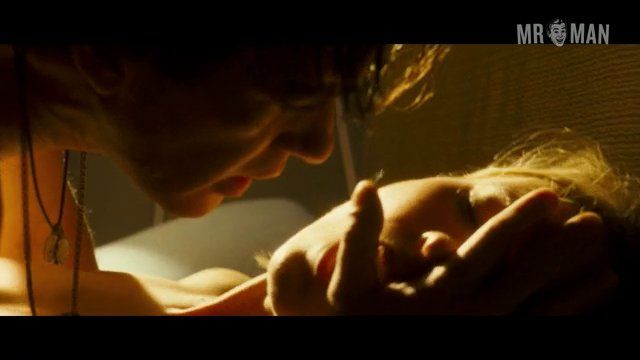 Antonio Banderas in Thick as Thieves (2009) Butt Shirtless Butt Shirtless 2036