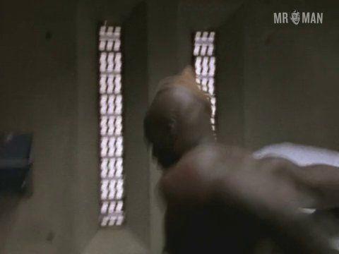 Adewale Akinnuoye-Agbaje, J.D. Williams in Oz (1997-2003) Shirtless Underwear Butt Balls Bulge 1701