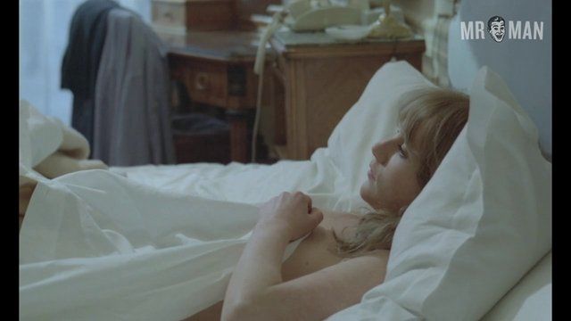 André from Loulou Naked. Butt, Shirtless, Straight, sexy. 6587
