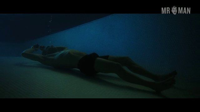 Sexiest Scenes of Dave Brown from Rampart. Bathing Suit, Shirtless, butt. 533