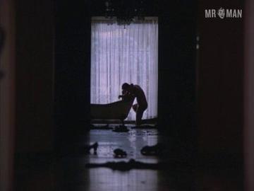 Thomas Jane Nude in The Last Time I Committed Suicide. Penis, Shirtless, Straight, sexy, underwear. 3760