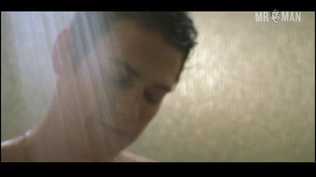 Sexiest Scenes of Sam Monroe from Life as a House. Sexy, Shirtless, Straight. 4403