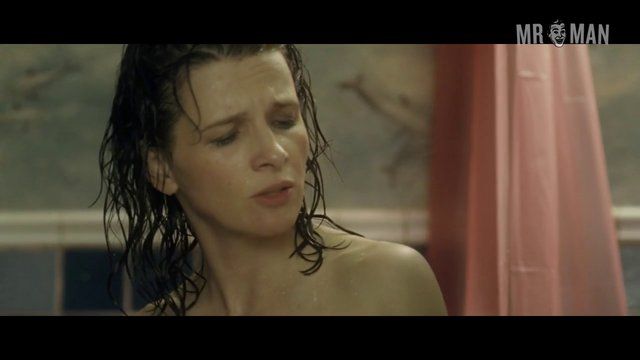 Hottest Jude Law Scene in Breaking and Entering. Sexy, Shirtless, butt, straight. 15182