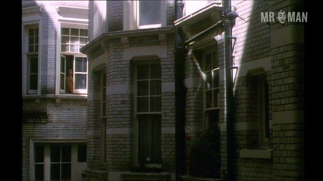 Clive Owen Nude as Richard. Butt, Shirtless, balls, penis. 4574