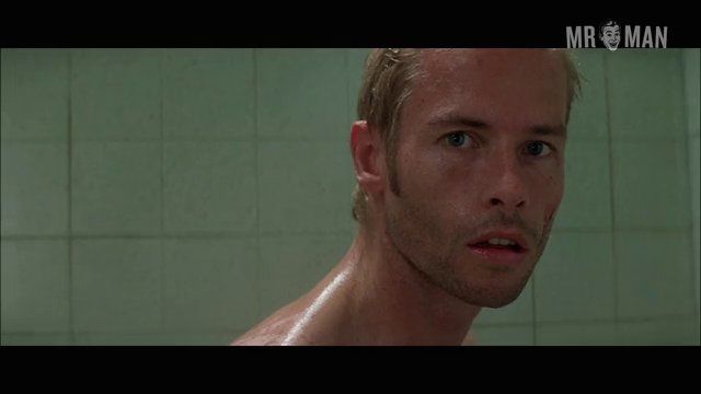 Guy Pearce in Memento (2000) Butt Sexy Shirtless Butt Sexy 8297
