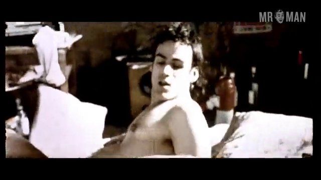 Sebastian Blomberg Nude in What to Do in Case of Fire. Butt, Sexy, Shirtless. 8800