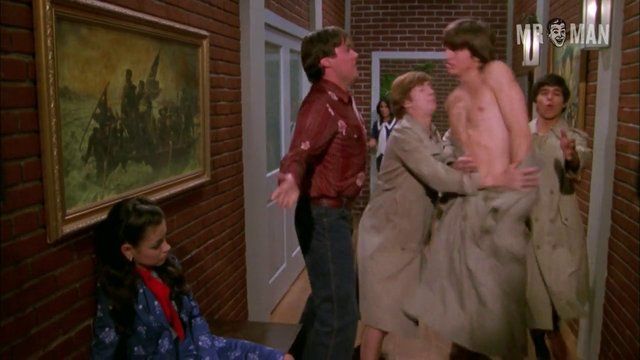 Hottest Ashton Kutcher Scene in That '70s Show. Shirtless, sexy. 18980