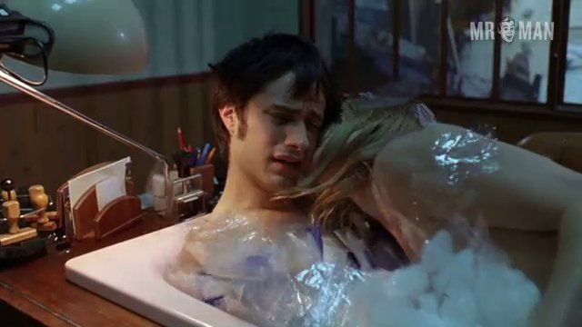 Sexiest Scenes of Stéphane from The Science of Sleep. Shirtless, Straight, balls, butt. 2039