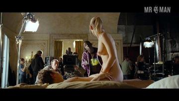 Martin Freeman in Love Actually (2003) Sexy Shirtless Straight Sexy Shirtless 17664
