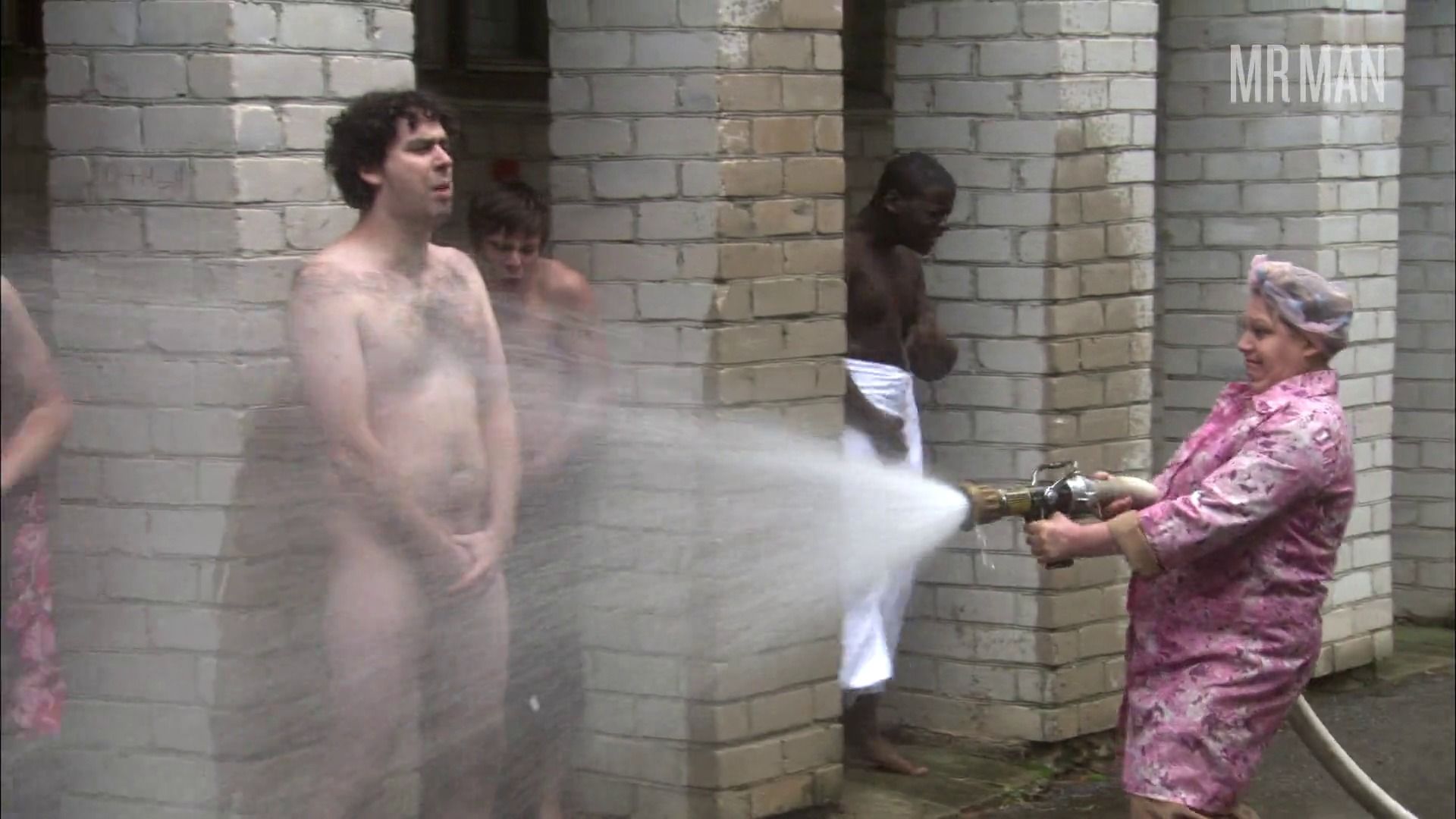 Hottest Joe Dempsie Scene in Skins. Shirtless, balls, bulge. 2000