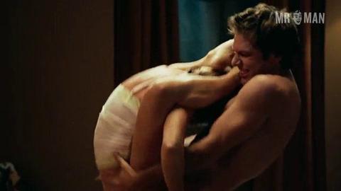 Dane Cook Nude as Charlie. Butt, Shirtless, Straight, bulge, prosthetic. 104