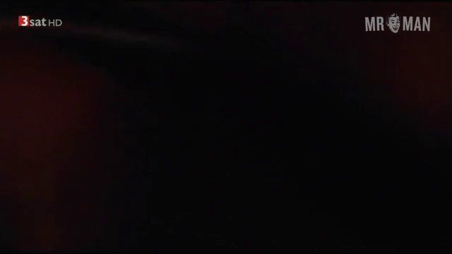 Gonzalo Valenzuela Naked in En la cama. Butt, Sexy, Shirtless, Straight, balls, bulge. 5851