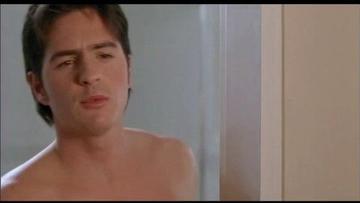 Mauricio Ochmann Nude in 7 mujeres, 1 homosexual y Carlos. Butt. 19936