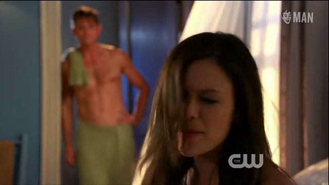 Sexiest Scenes of Wade Kinsella from Hart of Dixie. Shirtless, sexy, underwear. 437