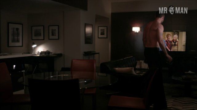 Sexiest Scenes of Ray Donovan from Ray Donovan. Shirtless, butt, sexy. 10481