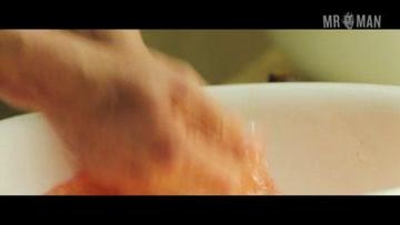 Daniel Craig in Casino Royale (2006) Shirtless Bathing Suit Sexy 2622