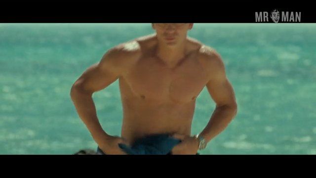 Hottest Daniel Craig Scene in Casino Royale. Shirtless, Bathing Suit, Sexy. 2624