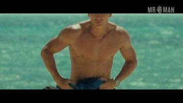 Hottest Daniel Craig Scene in Casino Royale. Shirtless, Bathing Suit, Sexy. 2624