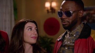 Lamorne Morris in New Girl (2011-2018) Sexy Shirtless Sexy Shirtless 24384