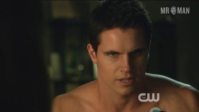 Sexiest Robbie Amell Scene in The Tomorrow People. Sexy, Shirtless. 3931