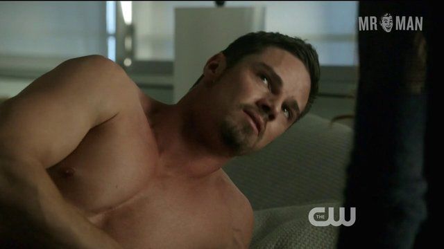 Hottest Jay Ryan Scene in Beauty and the Beast. Shirtless, sexy. 3884