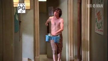 Charlie McDermott in The Middle (2009-2018) Shirtless Sexy Shirtless 4018