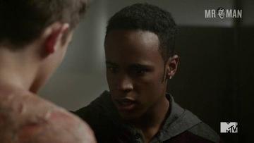 Michael Johnston in Teen Wolf (2011-2017) Shirtless Gay Sexy 13012