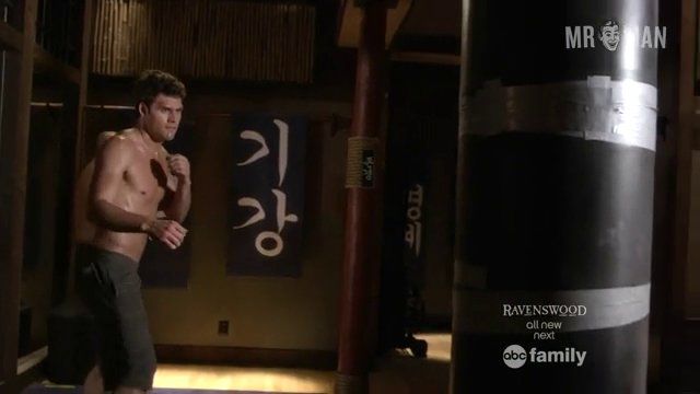 Hottest Brant Daugherty Scene in Pretty Little Liars. Shirtless. 4010
