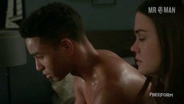 Tom Williamson in The Fosters (2013-2018) Sexy Shirtless Straight Sexy Shirtless 19024
