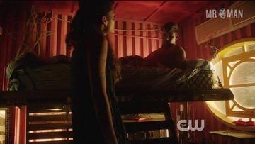 Sexiest Scenes of Roman from Star-Crossed. Sexy, Shirtless, Straight. 4511