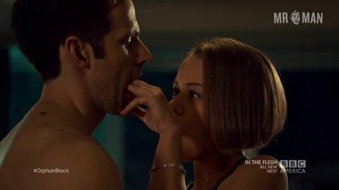 Dylan Bruce Nude in Orphan Black. Butt, Sexy, Shirtless, Straight, Underwear, Bulge. 5194