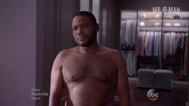 Sexiest Anthony Anderson Scene in black-ish. Shirtless, sexy. 6799