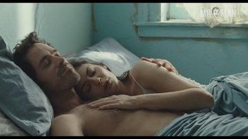 Romain Duris in Chinese Puzzle (2013) Shirtless Straight Sexy Shirtless 6945
