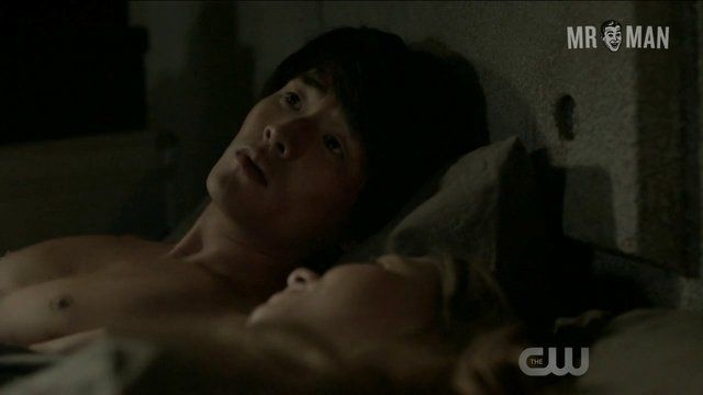 Sexiest Scenes of Monty Green from The 100. Sexy, Shirtless, Straight. 18275