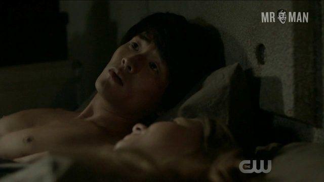 Sexiest Scenes of Monty Green from The 100. Sexy, Shirtless, Straight. 18275