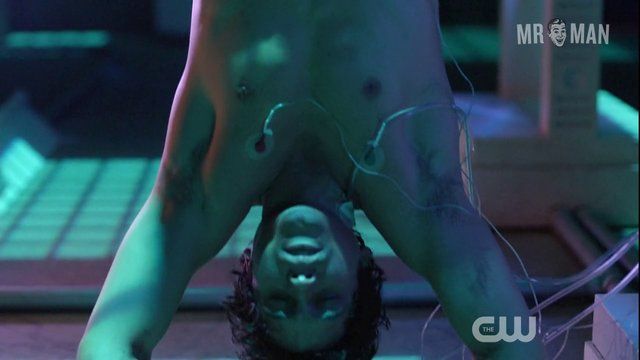 Hottest Bob Morley Scene in The 100. Bulge, Sexy, Shirtless, underwear. 8228