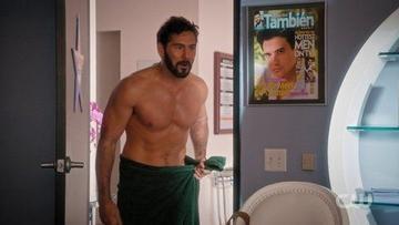 Keller Wortham in Jane the Virgin (2014-2019) Shirtless Shirtless 22054