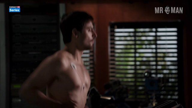 Sexiest Scenes of Sgt. Tiberio Martinez from Powers. Shirtless. 14555