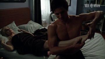 Hottest Bradley James Scene in iZombie. Shirtless, Underwear, straight. 9314