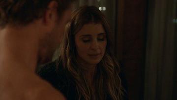 Sexiest Scenes of August Walker from UnREAL. Shirtless, sexy, straight. 25337