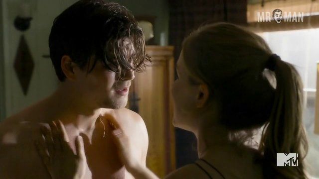 Sexiest Scenes of Kieran Wilcox from Scream: The TV Series. Sexy, Shirtless, straight, underwear. 15701