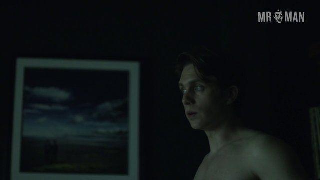 Mitchell Winter, Martin Wallström in Mr. Robot (2015-2019) Butt Gay Shirtless Butt Gay 10241
