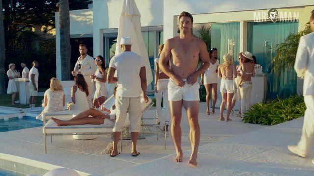 Tyler Klunick in Grandfathered (2015-2016) Sexy Shirtless Sexy Shirtless 11428