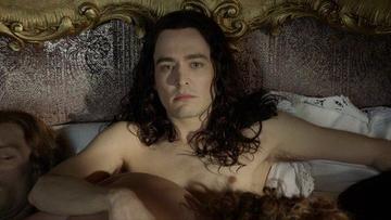 Alexander Vlahos in Versailles (2015-2018) Gay Shirtless Butt Gay 23571