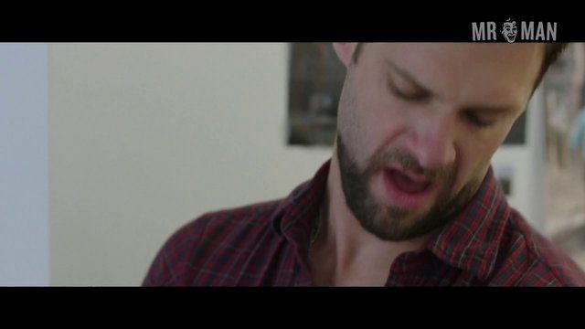 Justin Bartha Nude as Kelly. Penis, Straight, Prosthetic. 17372