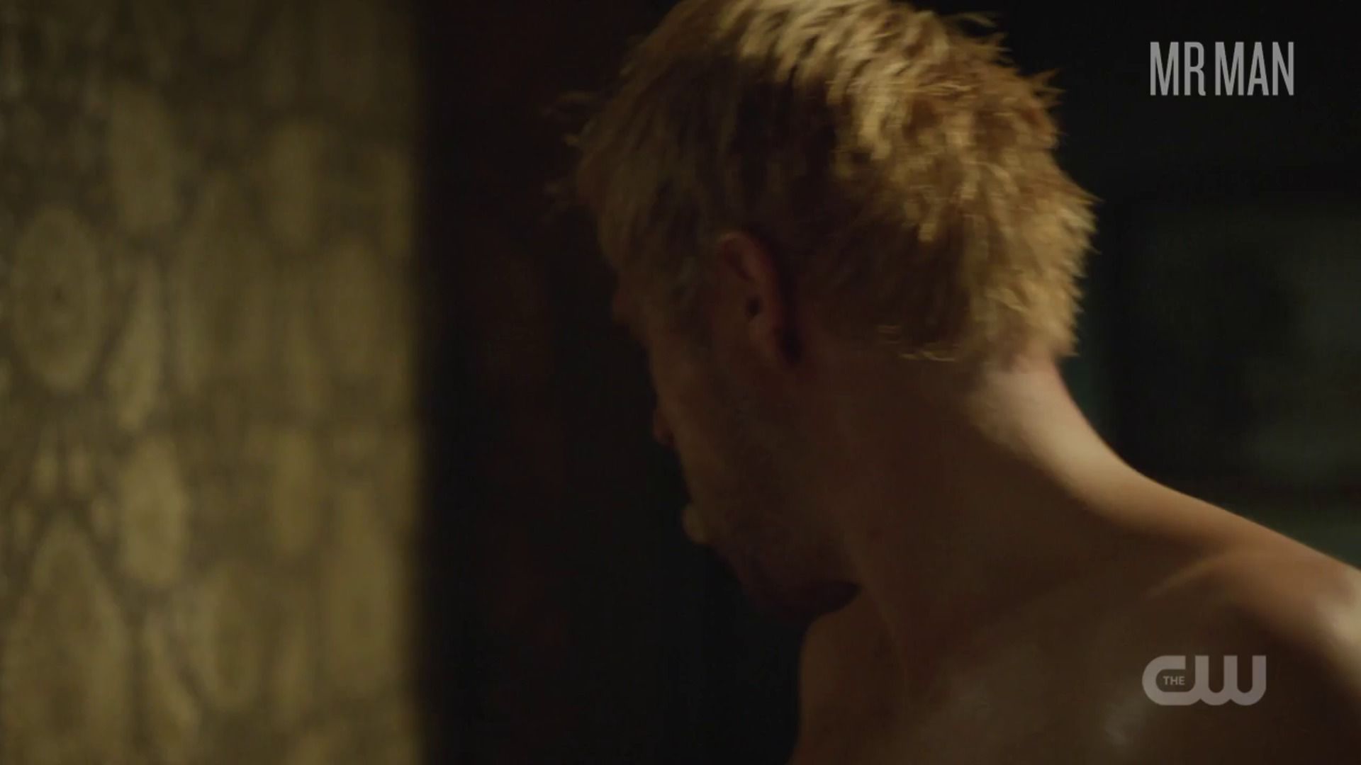 Hottest Matt Ryan Scene in Legends of Tomorrow. Shirtless. 26708