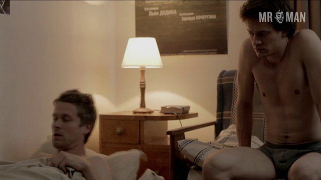Sexiest Scenes of Elliot Wall from Saint Petersburg. Sexy, Shirtless, Underwear, Bulge, straight. 14597