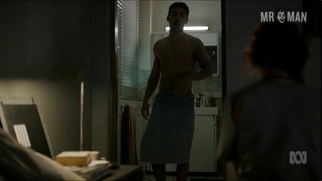 Hottest Hunter Page-Lochard Scene in Cleverman. Shirtless. 14600