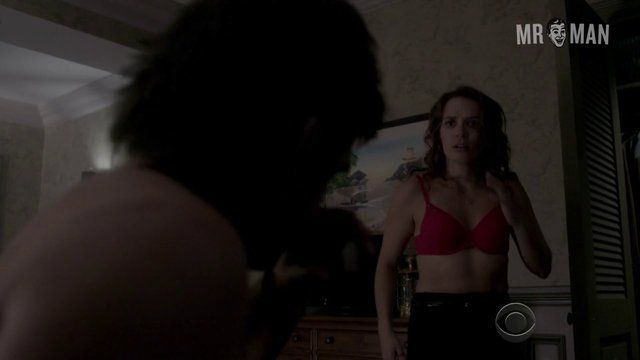 Hottest Antony Starr Scene in American Gothic. Sexy, Shirtless, Straight. 15014
